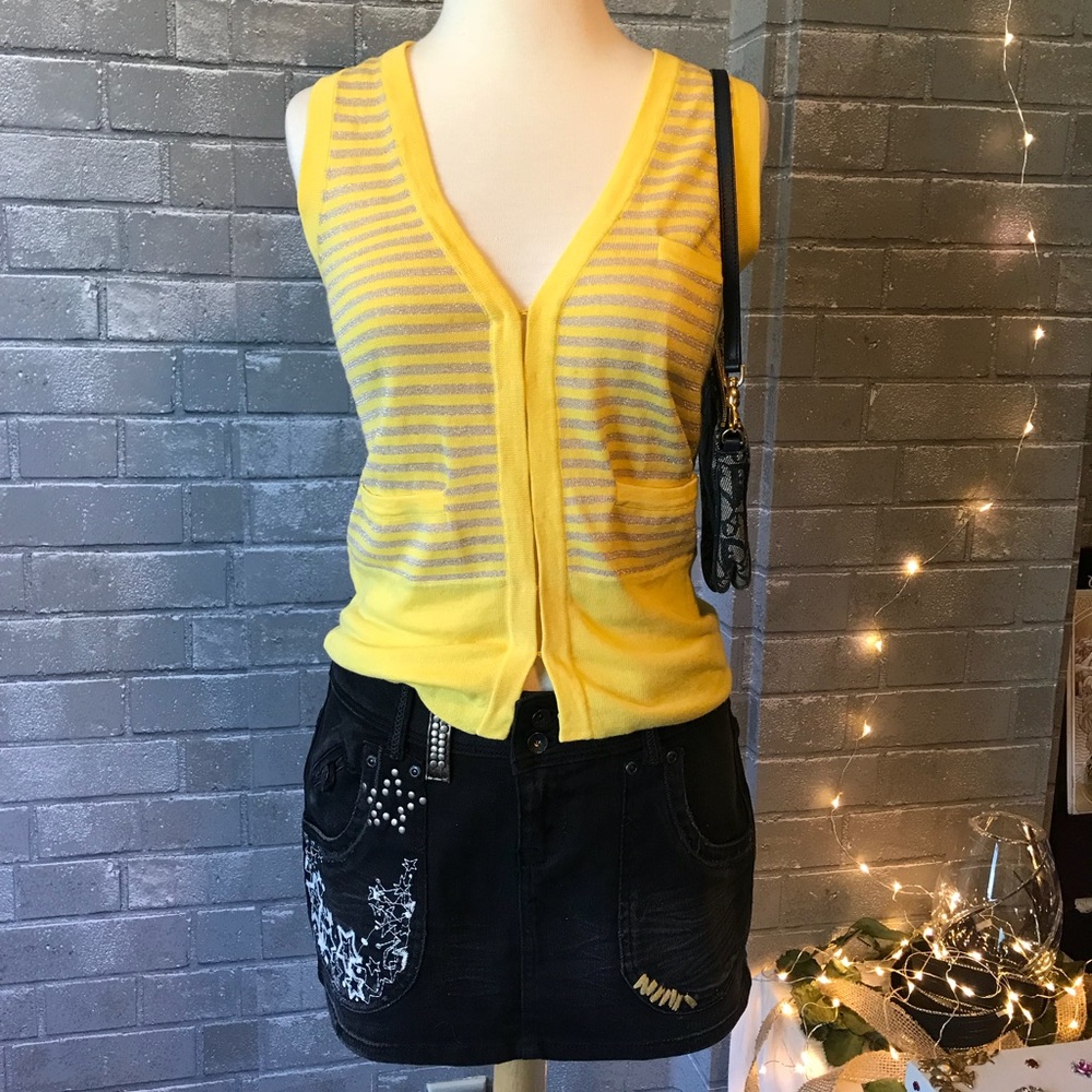 2-piece outfit: skirt and top by Mango